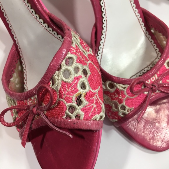 🎀 Betsey Johnson Pinup Bow Pink Lace Sandal Heels - Picture 4 of 8